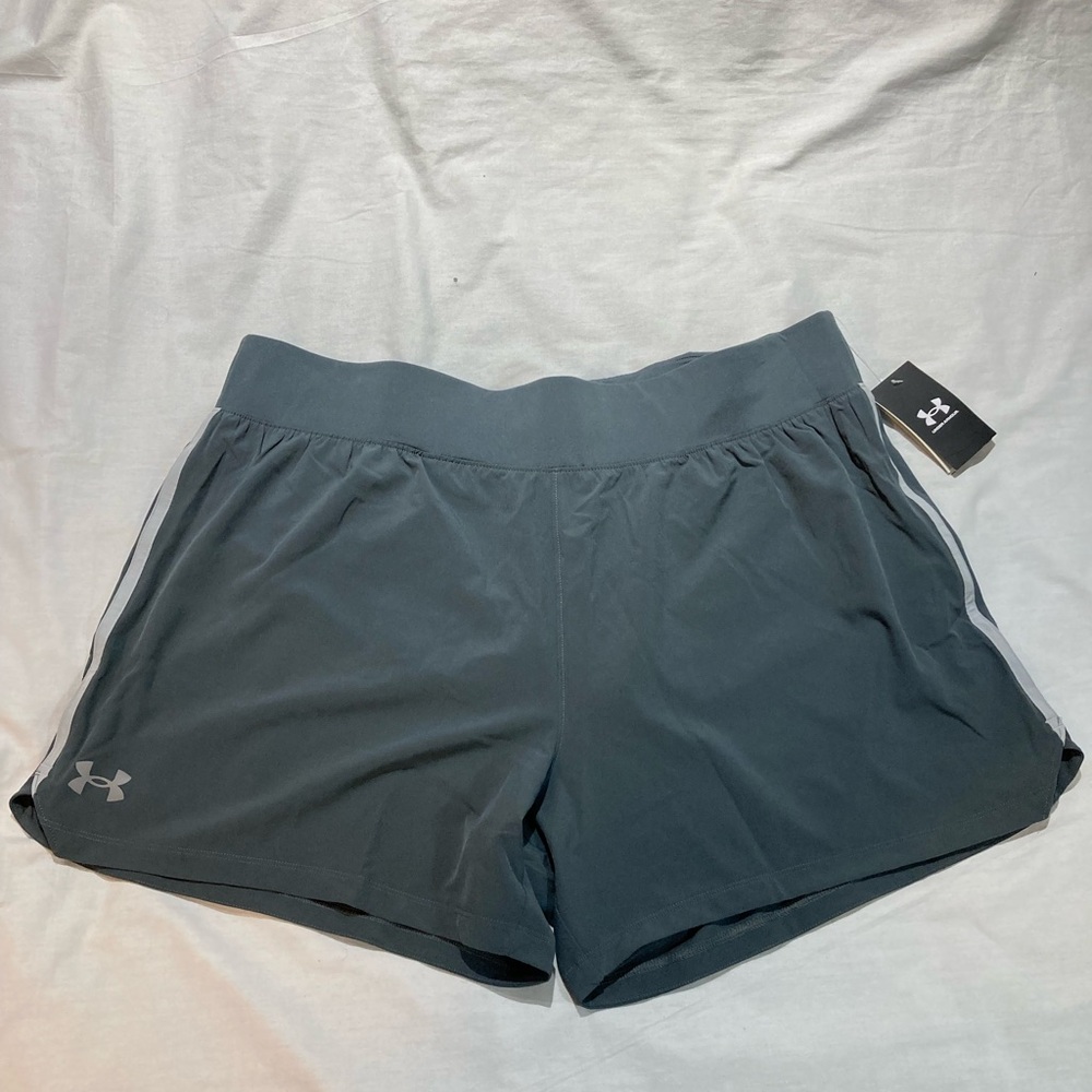 Women’s Under Armour Speedpocket Shorts, Size 2X, NWT! $50.00!